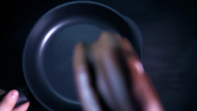 Cook perfectly round cookies in a non-stick pan for a delicious meal