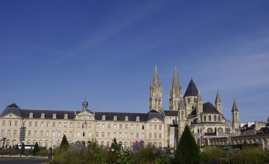 Fototapeta premium L'abbaye aux hommes et l'église St Etienne
