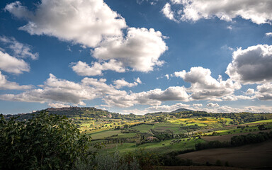 Obraz premium horizontal tuscan landscape with clouds and sky