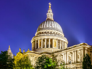 Fototapeta premium St. Paul's cathedral at night, London, UK