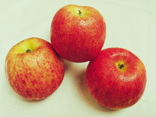 Red apples fresh ripe sweet juicy apple fruit closeup image 