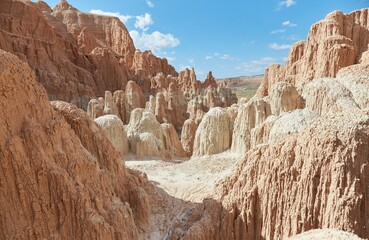 Fototapeta premium Nevada's Stunning Cathedral Gorge State Park