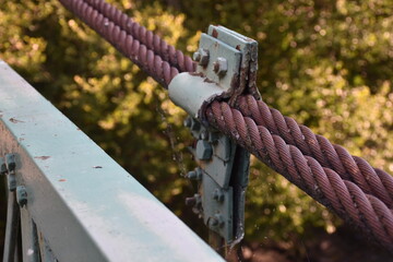 Stahltaue einer H&auml;ngebr&uuml;cke