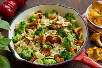 delicious vegan farfalle pasta with chanterelle mushrooms