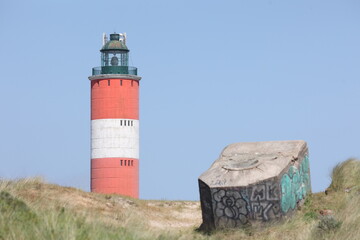 Vue extérieure ensoleillée du phare de Berck dans le Pas-de-Calais en France. Structure...