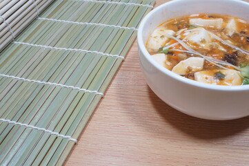 麻婆豆腐とスダレ