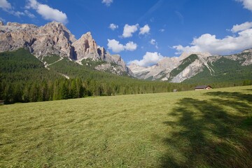 Panorama alpino montagne Dolomiti, Alta Badia