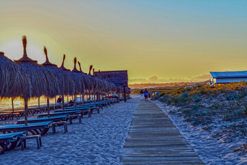 Hölzerner Gehweg an der Atlantikküste bei Albufeira/Algarve Portugal