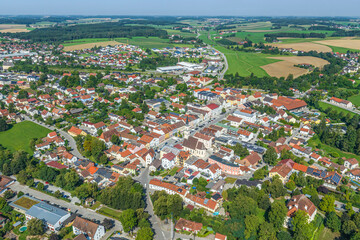 Ausblick auf Stadt Neumarkt-Sankt Veit im oberbayerischen Rotttal