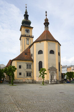 Roman Catholic parish church of the Assumption of the Virgin Mary (Stadtpfarrkirche) in the city of Linz in Austria.