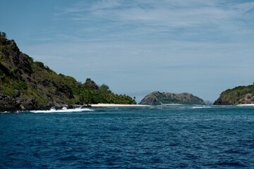 Fototapeta premium Shoreline at the Sacred Islands in Fiji