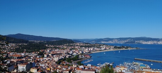 Naklejka premium Panorámica de Cangas de Morrazo, Galicia