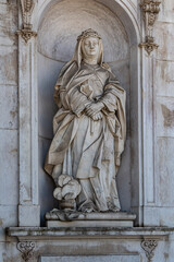 Obraz premium Basilica da Estrela (Royal Basilica and Convent of the Most Sacred Heart of Jesus, 1790). Lisbon, Portugal.