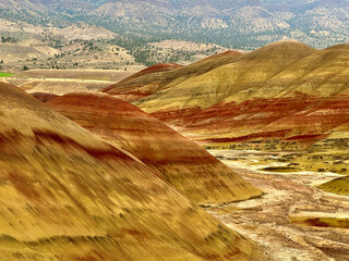 oregon painted hills red and green colored fossilized soil