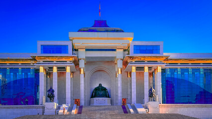 Ulaanbaatar, Sukhbataar Palast