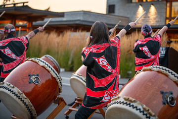 street performance of Japanese group