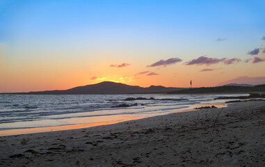 Fototapeta premium scenic sunset at the Galapagos islands at Isabela with bright sun
