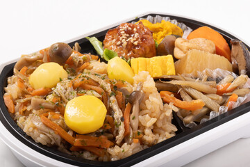 きのこと栗の炊き込みご飯　弁当