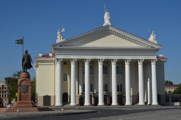 Новый экспериментальный театр. Город Волгоград
A new experimental theater. The city of Volgograd