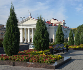 
The park at the new experimental theater. The city of Volgograd