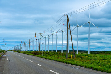 Fototapeta premium 夏のオトンルイ風力発電所（2024年7月）