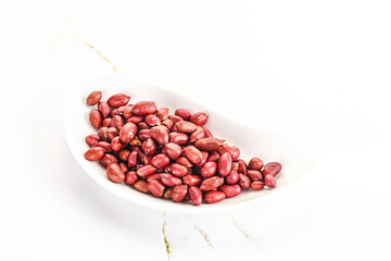 Raw peanut heap for roast