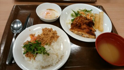 It is a Japanese food that is popular in Japan and liked by Japanese people.
