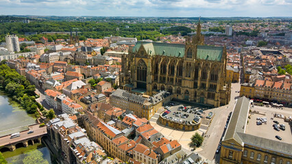 Obraz premium View from above to the city of Metz which is a town in France with a historical city center 