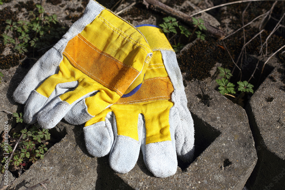 Wall mural safety work gloves