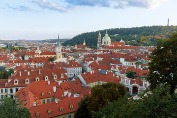 Praga o zachodzie słońca widok na miasto © Artur Łuczka