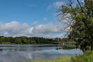Essen und der Baldeneysee im Ruhrgebiet