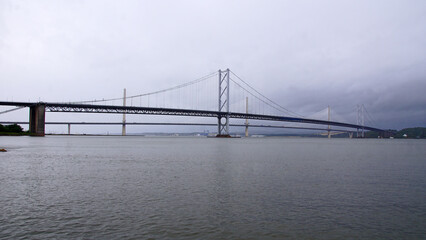 Forth Road Bridge und Queensferry Crossing