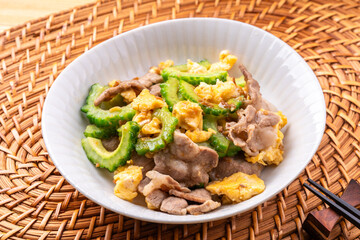 ゴーヤと豚肉の醤油麹炒め