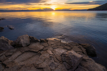 Obraz premium Sunset at Ubol Ratana Dam, Khon Kaen Province, Thailand