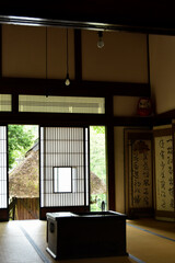 和風住宅　障子と畳と夏の日本庭園
