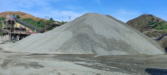 a combination of beautiful nature and the world of mining  © ucokjasti