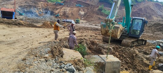 a combination of beautiful nature and the world of mining  © ucokjasti
