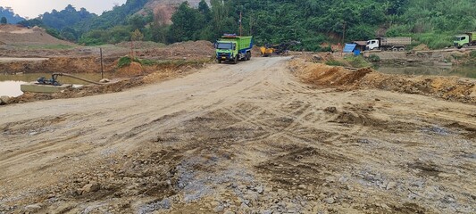a combination of beautiful nature and the world of mining  © ucokjasti