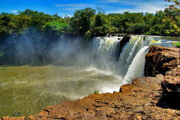 Cachoeira São Romão: A Magia da Chapada das Mesas © charles