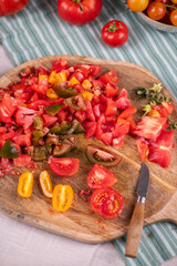 Tomaten verarbeiten, frische Tomaten aus dem Garten, Tomatensoße selber machen