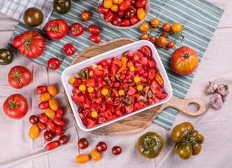 Tomaten verarbeiten, frische Tomaten aus dem Garten, Tomatensoße selber machen