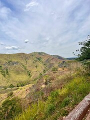 Naklejka premium path to the mountain