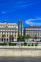 Naklejka premium Saint-Jacques Tower in the city of Paris