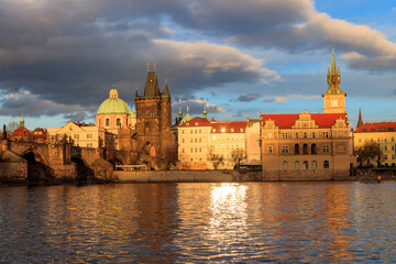 Fototapeta premium View of the famous Charles bridge over Vltava river in Prague, Czech Republic