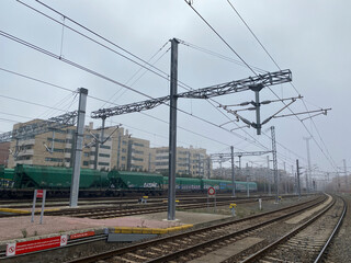 Fototapeta premium ESTACIÓN DE TREN VÍAS DE TREN