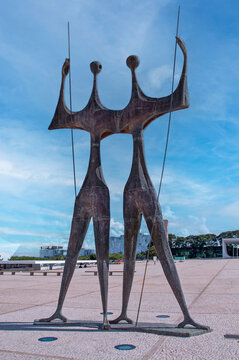 CANDANGOS Monument - Honor to workers that build Bras&iacute;lia City, Sculpture in cast iron of BRUNO GIORGI, 1959, - Tr&ecirc;s Poderes Plaza - Bras&iacute;lia, Brazil, 2023