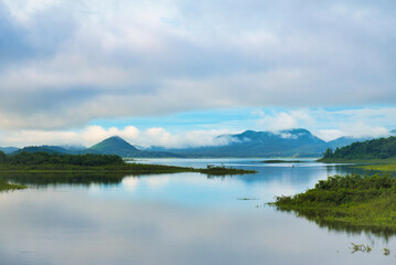 ケーンクラチャンダムの風景　ペッチャブリー・タイ　Kaeng Kra Chan Dam at Phetchaburi　แก่งกระจาน
