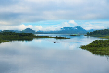 ケーンクラチャンダムの風景　ペッチャブリー・タイ　Kaeng Kra Chan Dam at Phetchaburi　แก่งกระจาน