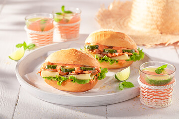 Homemade and tasty sandwich with thousand island sauce and chicken.