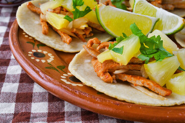 メキシコの伝統的なタコス　タコス・アル・パストール　（タコスアルパストール, タコス　アル パストール） 　Mexican traditional tacos, Tacos al pastor